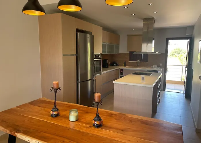 Вилла Melydron *